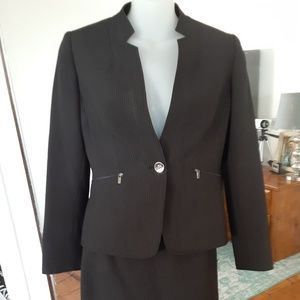Tahari ASL 2P 2 Petite Pinstripe Star Neck Suit